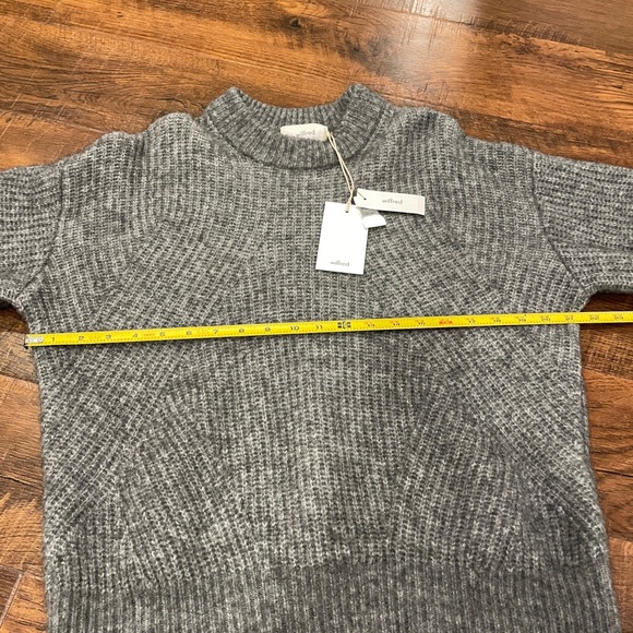 Aritzia Holly merino wool sweater - Picture 6 of 8